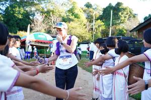 BIB: 510
                            <button type="button" onclick="openModal(18983916)" class="btn btn-primary btn-sm float-right btn-popup" data-toggle="modal" data-target=".modal-high-quality">
                        <i class="fas fa-shopping-cart"></i> Add to Cart
                    </button>
                                            <button type="button" onclick="isThisMe(18983916, true)" class="btn btn-success btn-sm float-right btn-popup btn-isme hidden" data-toggle="tooltip" data-placement="bottom" title="นี่คือรูปของคุณใช่ไหม คลิกที่นี่เพื่อเอาเข้าอัลบั้ม">
                        <i class="fas fa-plus"></i> Add to album
                    </button>
                    <button type="button" onclick="isThisMe(18983916, false)" class="btn btn-warning btn-sm float-right btn-popup btn-isnotme hidden">
                        <i class="fas fa-ban"></i> Remove from album
                    </button>